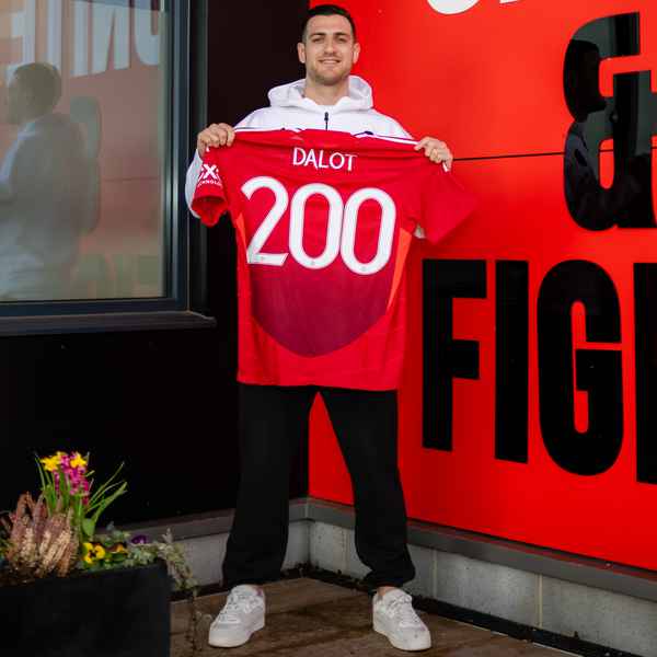 dalot-reveals-the-key-to-his-invaluable-availability