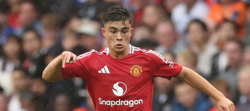 united-wonderkid-overlooked-unjustly-by-ten-hag-handed-perfect-birthday-present-by-amorim