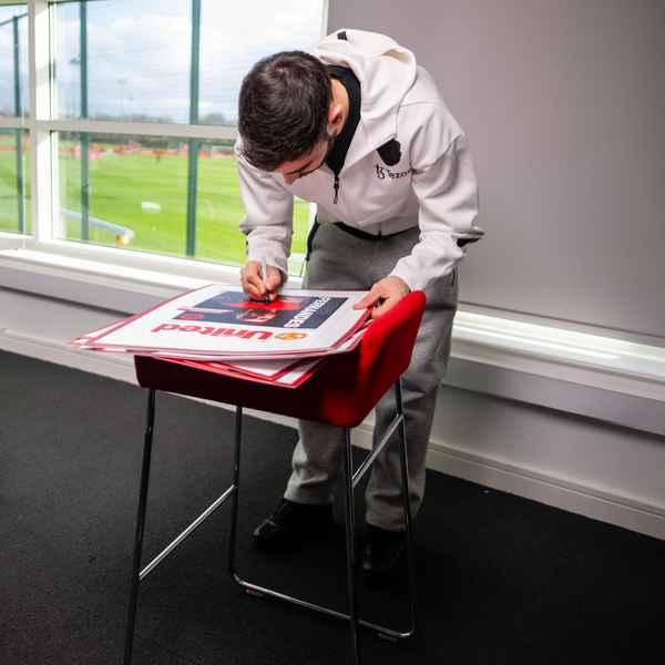win-signed-fernandes-posters