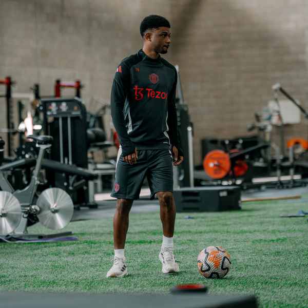 amad-pictured-working-on-injury-recovery