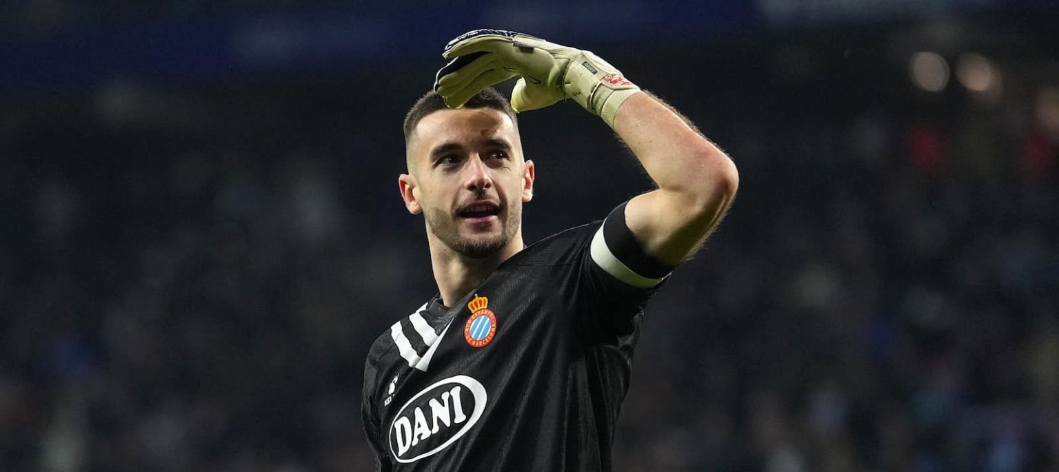united-submit-first-offer-for-la-liga-goalkeeper-in-desperate-attempt-to-replace-onana-–-report