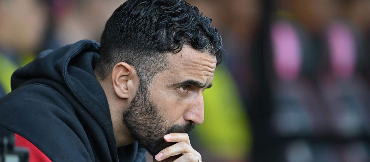 amorim-provides-crucial-injury-update-on-united-star-after-concerning-incident-vs.-bournemouth