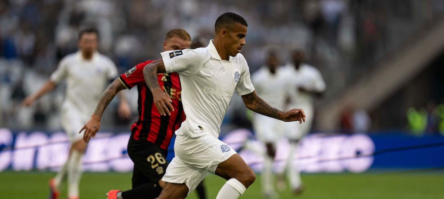 pl-clubs-eyeing-up-shocking-swoop-for-former-united-star,-would-be-move-of-the-summer-–-report