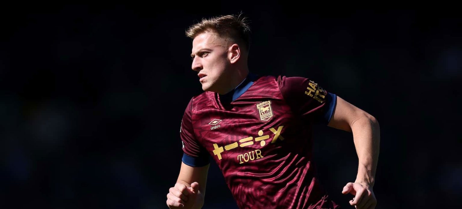 “a-little-bit-of-a-concern”:-former-pl-striker-criticises-key-ineos-choice-on-united’-summer-rebuild