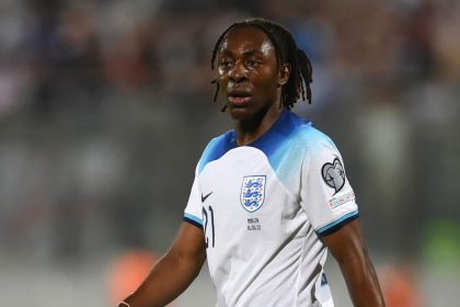 “just-buy-him!”:-paul-scholes-identifies-exactly-which-midfielder-united-should-sign-this-summer