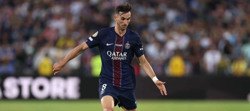 united-set-to-make-staggering-bid-to-sign-all-conquering-midfielder-in-a-statement-move-–-report