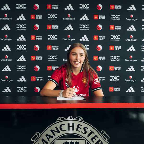 griffiths-signs-first-pro-deal