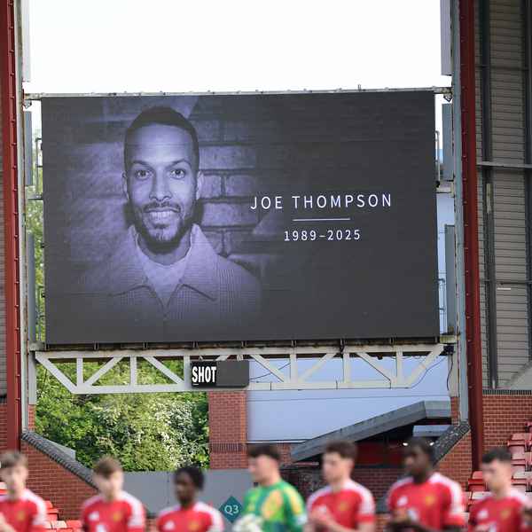 rochdale-game-dedicated-to-thompson