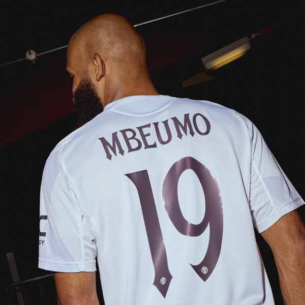 united’s-squad-number-changes