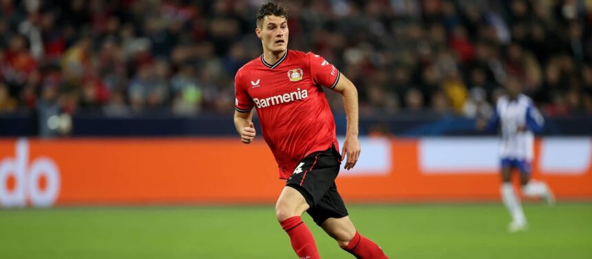 video:-bundesliga-striker-seen-signing-new-contract-following-united’s-long-term-interest