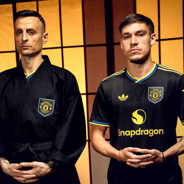 fans-react-to-new-united-third-kit