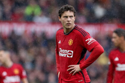 official:-ex-united-star-completes-move-to-rival-pl-club-after-being-released-earlier-this-summer