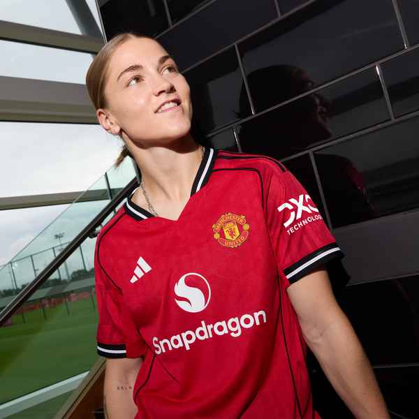 transfer-news:-united-women-sign-jess-park