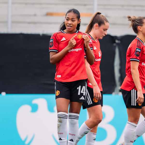 riviere:-i-shot-for-first-united-goal!