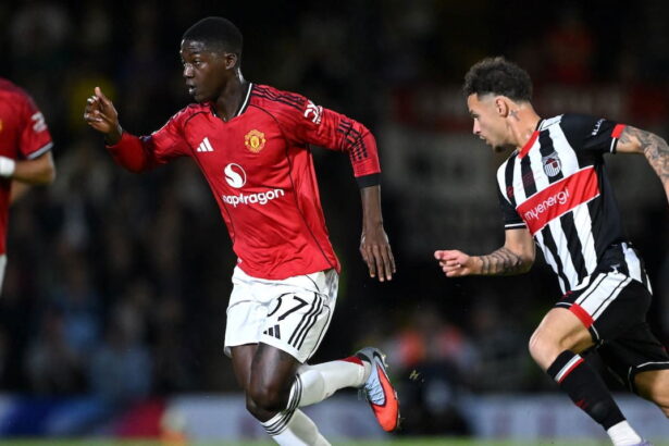 mainoo-draws-clear-line-on-his-united-future-amid-january-transfer-speculation-–-report